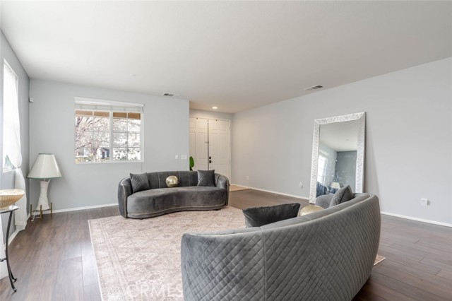 Detail Gallery Image 6 of 40 For 39112 Desert Holly Ln, Palmdale,  CA 93551 - 5 Beds | 4 Baths