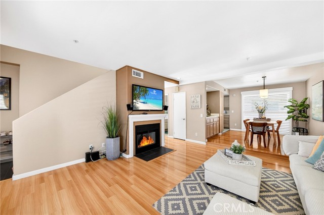 Detail Gallery Image 2 of 26 For 5342 Bishop, Cypress,  CA 90630 - 2 Beds | 2/1 Baths