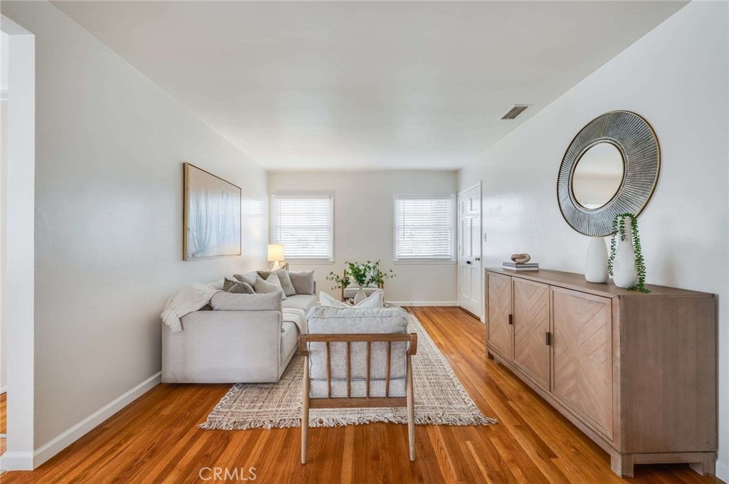 F5199333 9a8b 4113 94a4 34438c9b6a4e