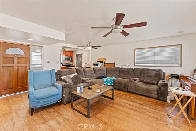 Detail Gallery Image 7 of 12 For 944 S Russelee Dr, West Covina,  CA 91790 - 2 Beds | 1 Baths