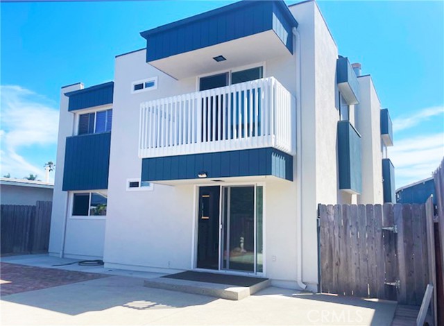 Detail Gallery Image 2 of 7 For 1153 Cornwall Ln, Ventura,  CA 93001 - 4 Beds | 2 Baths