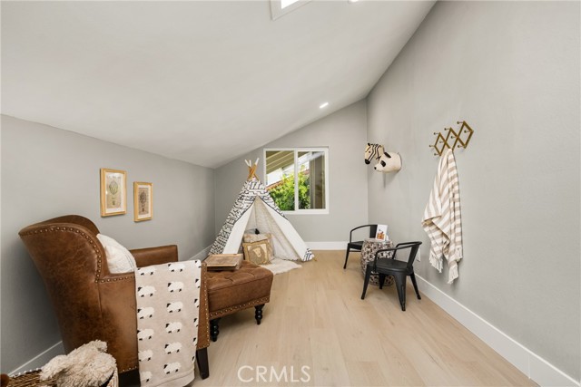 4052 Escudero, Irvine CA: https://media.crmls.org/medias/f51aa525-59fd-4660-995e-6a800e49f4e9.jpg