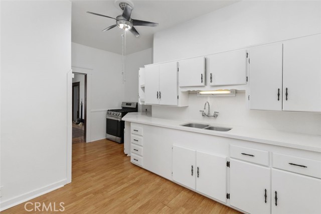 Detail Gallery Image 13 of 40 For 4771 Victoria Ave, Riverside,  CA 92507 - 5 Beds | 2 Baths