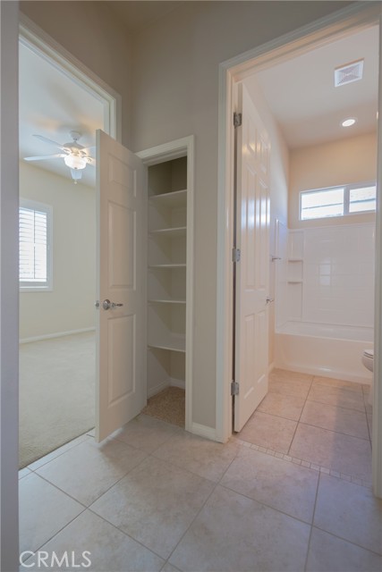 10301 Darby Road, Apple Valley CA: https://media.crmls.org/medias/f51c8a6b-1449-4342-bb90-cbdd743151c2.jpg