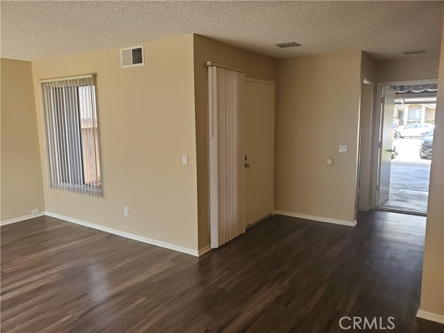 Detail Gallery Image 2 of 18 For 3518 W Park Central, Orange,  CA 92868 - – Beds | – Baths