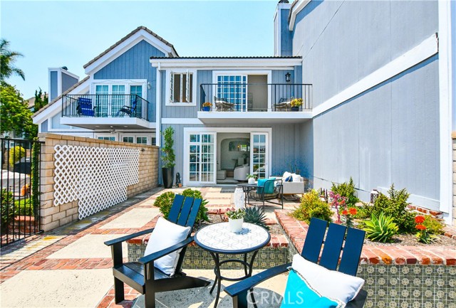 16178 Bimini Lane, Huntington Beach CA: https://media.crmls.org/medias/f51ded6a-2385-413f-ab7d-b81a3ba4add6.jpg