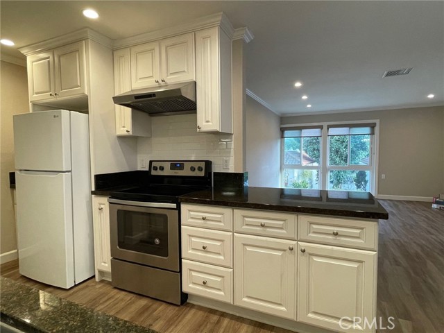 Detail Gallery Image 6 of 13 For 2192 E via Mariposa #D,  Laguna Woods,  CA 92637 - 2 Beds | 1 Baths