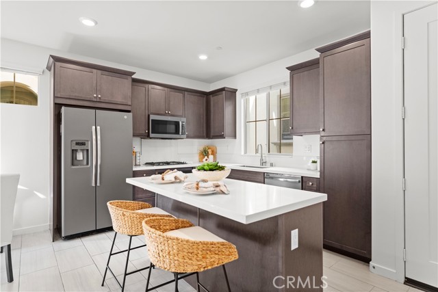 Detail Gallery Image 10 of 58 For 2301 Raspberry Ct, Upland,  CA 91786 - 3 Beds | 2/1 Baths