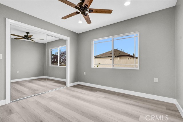 2321 Locust Avenue, Long Beach CA: https://media.crmls.org/medias/f51e8306-e257-46a8-82d5-2cc43665b27a.jpg