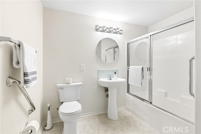 Detail Gallery Image 8 of 16 For 200 N 5th #101,  Alhambra,  CA 91801 - 2 Beds | 2 Baths