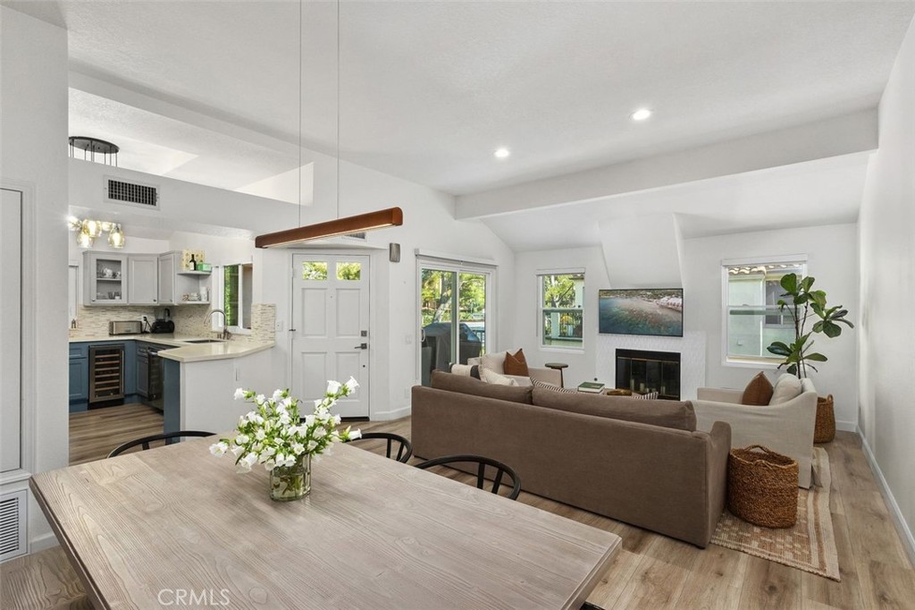 F51edd93 F62b 46a8 80d5 0c8cfde47268