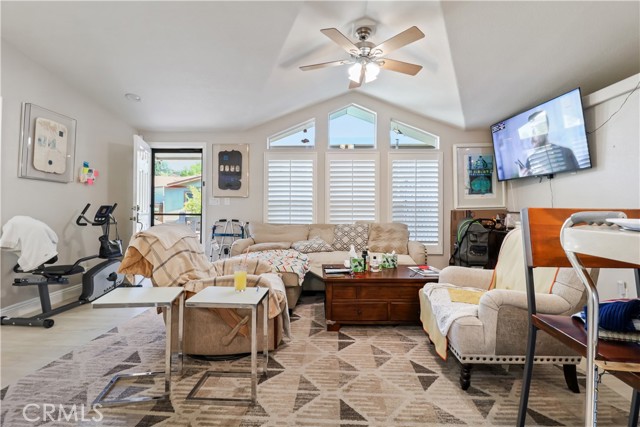 Detail Gallery Image 8 of 26 For 4201 Topanga Canyon Bld #119,  Woodland Hills,  CA 91364 - 3 Beds | 2 Baths
