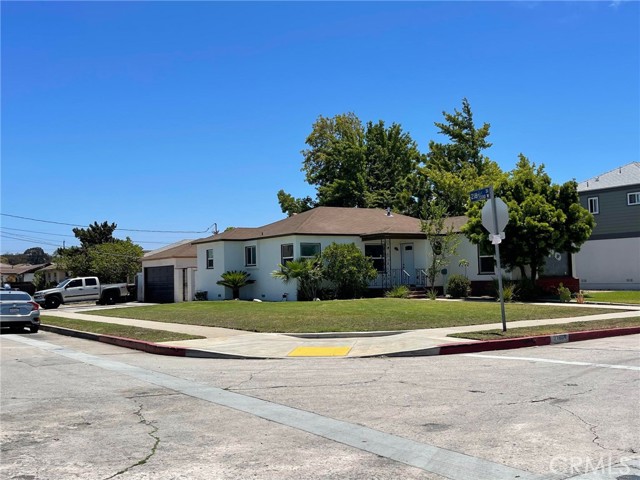 21804 Halldale Avenue, Torrance CA: https://media.crmls.org/medias/f5215e6c-90c8-498b-890f-e50327f5e9d8.jpg