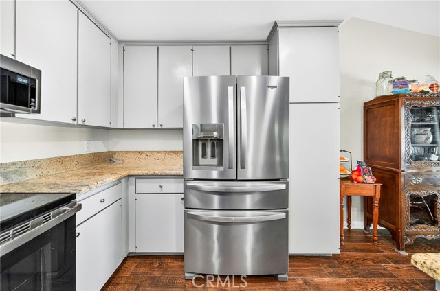 Detail Gallery Image 13 of 28 For 381 Roundtree Glen, Escondido,  CA 92026 - 2 Beds | 1 Baths