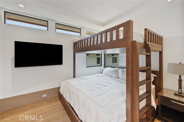 716 The Strand, Manhattan Beach CA: https://media.crmls.org/medias/f521d8d1-4c3b-4475-b897-8c5cf7734161.jpg