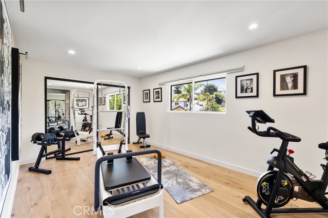 Detail Gallery Image 41 of 69 For 23202 Aetna St, Woodland Hills,  CA 91367 - 5 Beds | 4 Baths