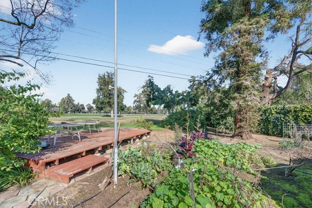 Detail Gallery Image 58 of 74 For 5867 E Club View, Fresno,  CA 93727 - 4 Beds | 2/1 Baths