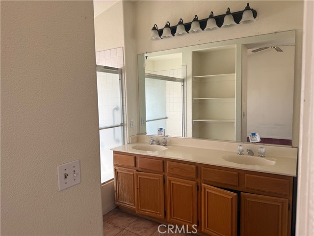 Detail Gallery Image 11 of 25 For 12590 High Desert, Victorville,  CA 92392 - 4 Beds | 2 Baths