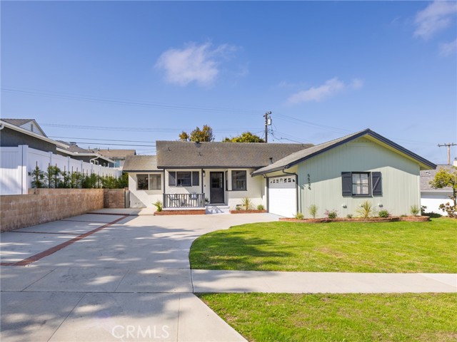 5526 Halison St, Torrance CA: https://media.crmls.org/medias/f524d3f8-58f4-462b-ba22-248f9002f66d.jpg
