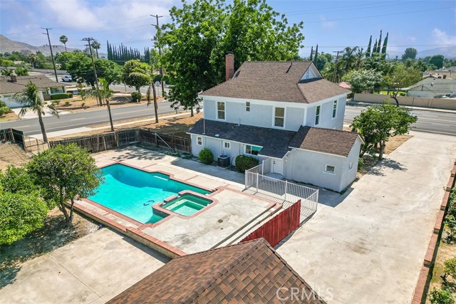 12887 Mount Vernon Avenue, Grand Terrace CA: https://media.crmls.org/medias/f5257806-533f-498f-afe4-d28b35f5f2bd.jpg