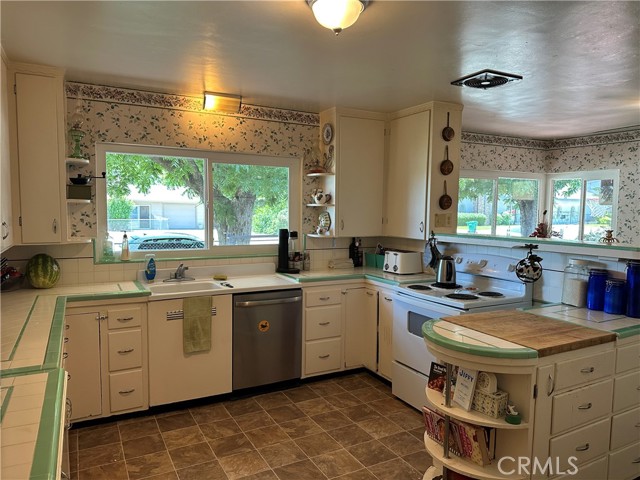 159 S Shasta S Street, Willows CA: https://media.crmls.org/medias/f5263652-a2b5-4f92-a0de-f1188854d716.jpg