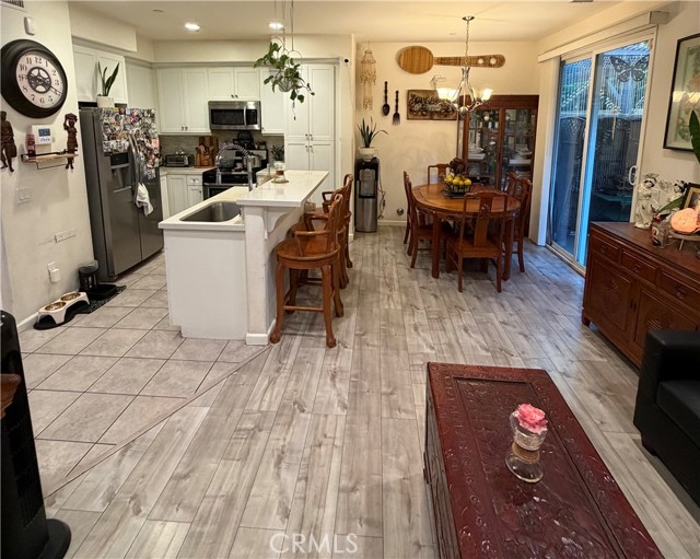 10349 Diamond Way, Los Angeles, CA 91331 photo 6