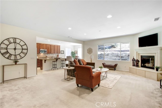 Detail Gallery Image 5 of 14 For 33919 Galleron St, Temecula,  CA 92592 - 3 Beds | 2 Baths