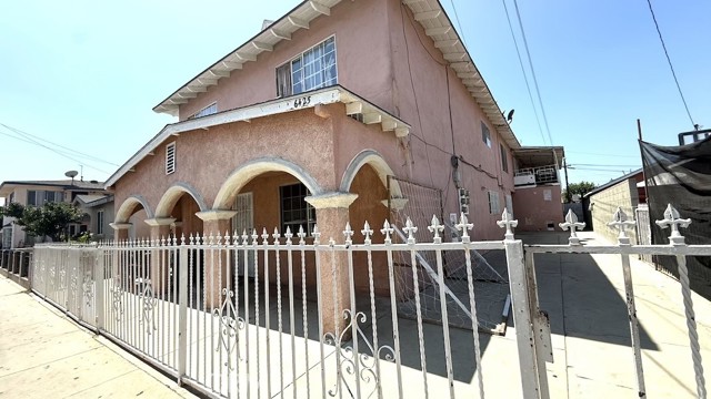 Detail Gallery Image 1 of 10 For 6425 Cottage St, Huntington Park,  CA 90255 - – Beds | – Baths