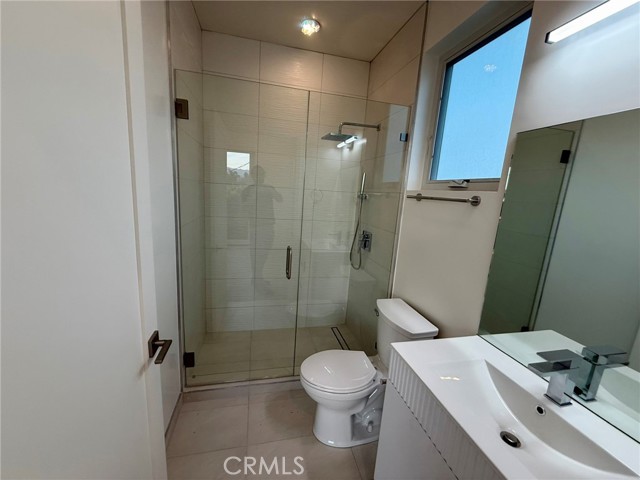 Detail Gallery Image 21 of 23 For 17816 W Bullock, Encino,  CA 91316 - 2 Beds | 2 Baths