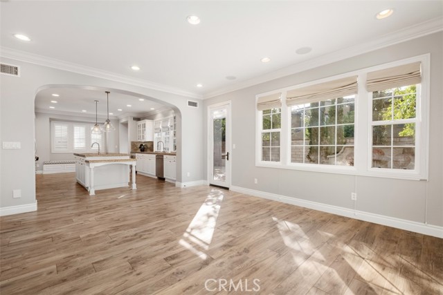 20 Townsend, Irvine CA: https://media.crmls.org/medias/f527f242-5b2c-4cff-9dca-faf58bbfa3b6.jpg