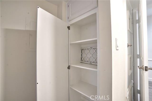 Detail Gallery Image 20 of 23 For 16022 Moorpark St #101,  Encino,  CA 91436 - 2 Beds | 2/1 Baths