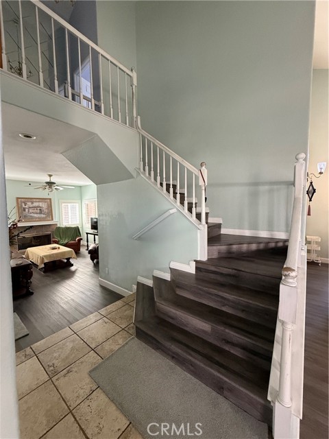 10237 Kernwood Court, Rancho Cucamonga CA: https://media.crmls.org/medias/f5297364-00e7-4998-b1c7-7bb60e48286d.jpg