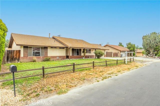 Detail Gallery Image 3 of 25 For 28930 Gifford, Moreno Valley,  CA 92555 - 4 Beds | 2 Baths