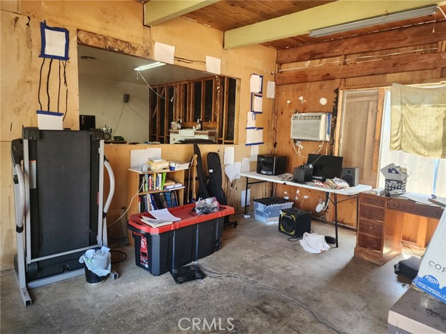 Detail Gallery Image 6 of 11 For 2025 50th Ave, Sacramento,  CA 95822 - 4 Beds | 2 Baths