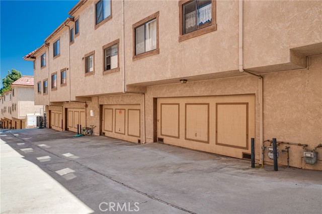 Detail Gallery Image 5 of 16 For 30 S Chapel Ave #C,  Alhambra,  CA 91801 - 3 Beds | 2/1 Baths