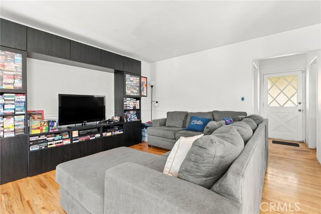 12410 Lull Street photo 10