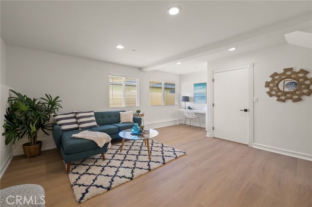 Detail Gallery Image 44 of 60 For 204 N Prospect #B,  Redondo Beach,  CA 90277 - 4 Beds | 3 Baths