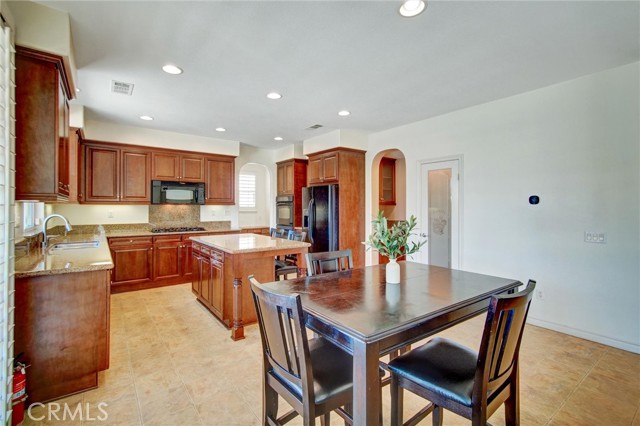 Detail Gallery Image 20 of 65 For 7863 Whippet, Corona,  CA 92880 - 5 Beds | 3 Baths