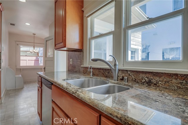 Detail Gallery Image 20 of 46 For 948 Cedar Ave, Long Beach,  CA 90813 - 2 Beds | 1 Baths