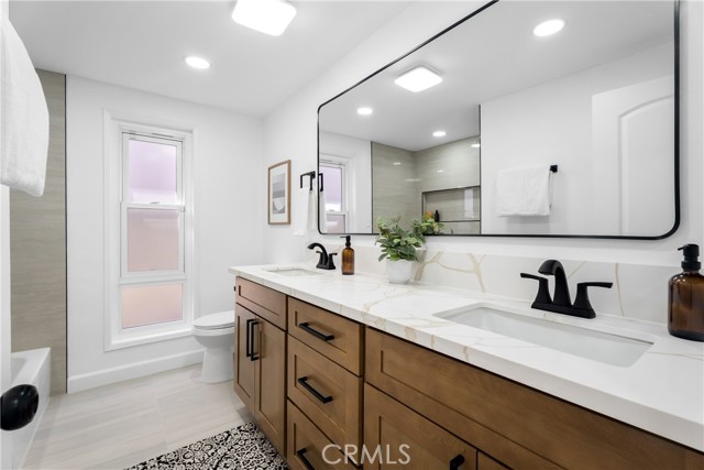 Detail Gallery Image 23 of 40 For 6821 Loyola Dr, Huntington Beach,  CA 92647 - 4 Beds | 2 Baths