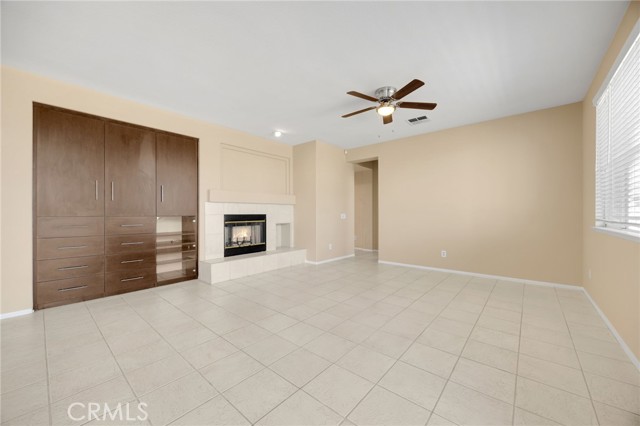 Detail Gallery Image 14 of 35 For 930 via Blairo, Corona,  CA 92879 - 5 Beds | 3 Baths