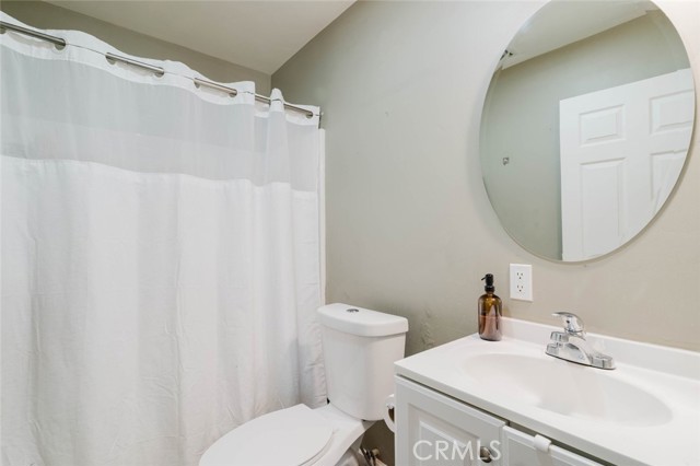 2234 East Hillcrest Drive photo 33