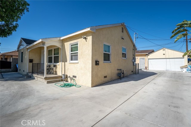 7663 Shadyglade Avenue photo 4