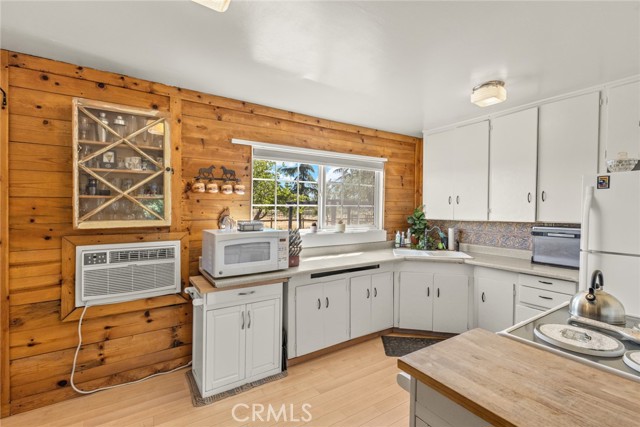 6197 County Road 4, Orland CA: https://media.crmls.org/medias/f52d1c07-20d4-469e-a8bc-0ad2783e778a.jpg