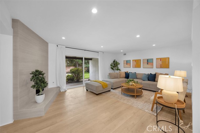 Detail Gallery Image 12 of 30 For 16938 Knapp St, Northridge,  CA 91343 - 3 Beds | 2/1 Baths