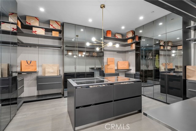 Detail Gallery Image 36 of 59 For 15231 Greenleaf St, Sherman Oaks,  CA 91403 - 6 Beds | 7/1 Baths