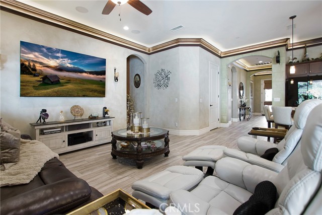 Detail Gallery Image 7 of 45 For 24368 Overlook Dr, Corona,  CA 92883 - 2 Beds | 2 Baths