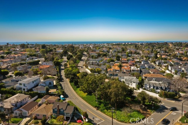 2708 Ardmore Avenue, Manhattan Beach, California 90266, 3 Bedrooms Bedrooms, ,1 BathroomBathrooms,Residential,Sold,Ardmore,SB22030009