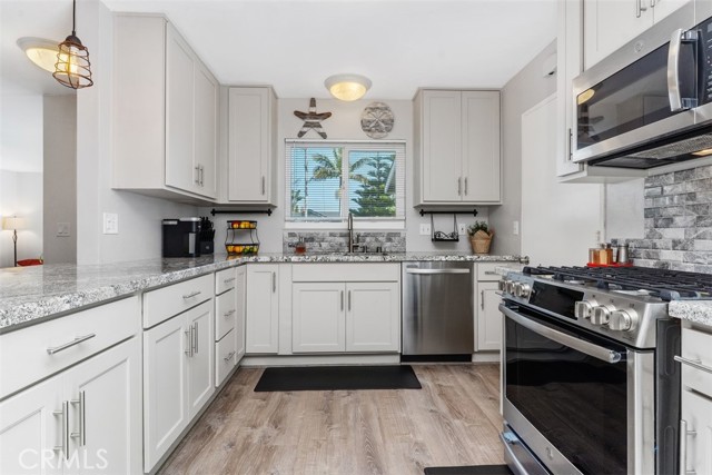 Detail Gallery Image 19 of 32 For 15201 Nottingham, Huntington Beach,  CA 92647 - 3 Beds | 2 Baths