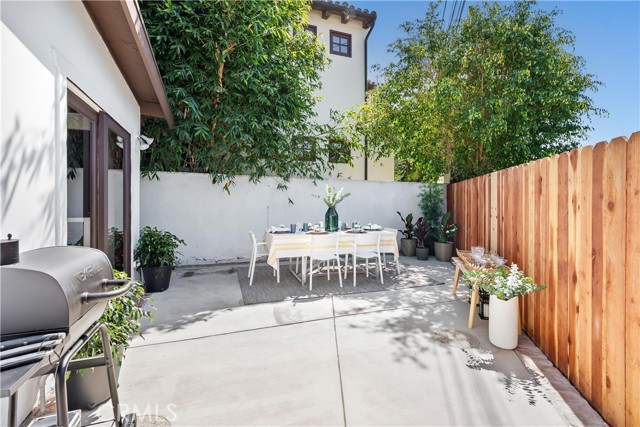 3017 Elm Avenue, Manhattan Beach, California 90266, 2 Bedrooms Bedrooms, ,2 BathroomsBathrooms,Residential,Sold,Elm,SB21199179